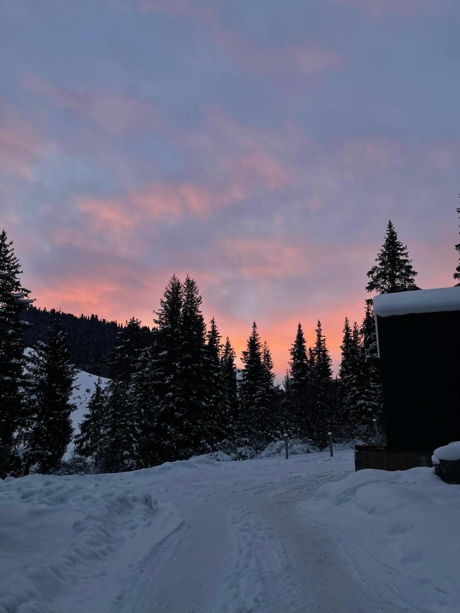 Toodoresort Karakol Exterior photo